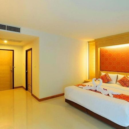 Sungthong Kamala Beach Resort Extérieur photo
