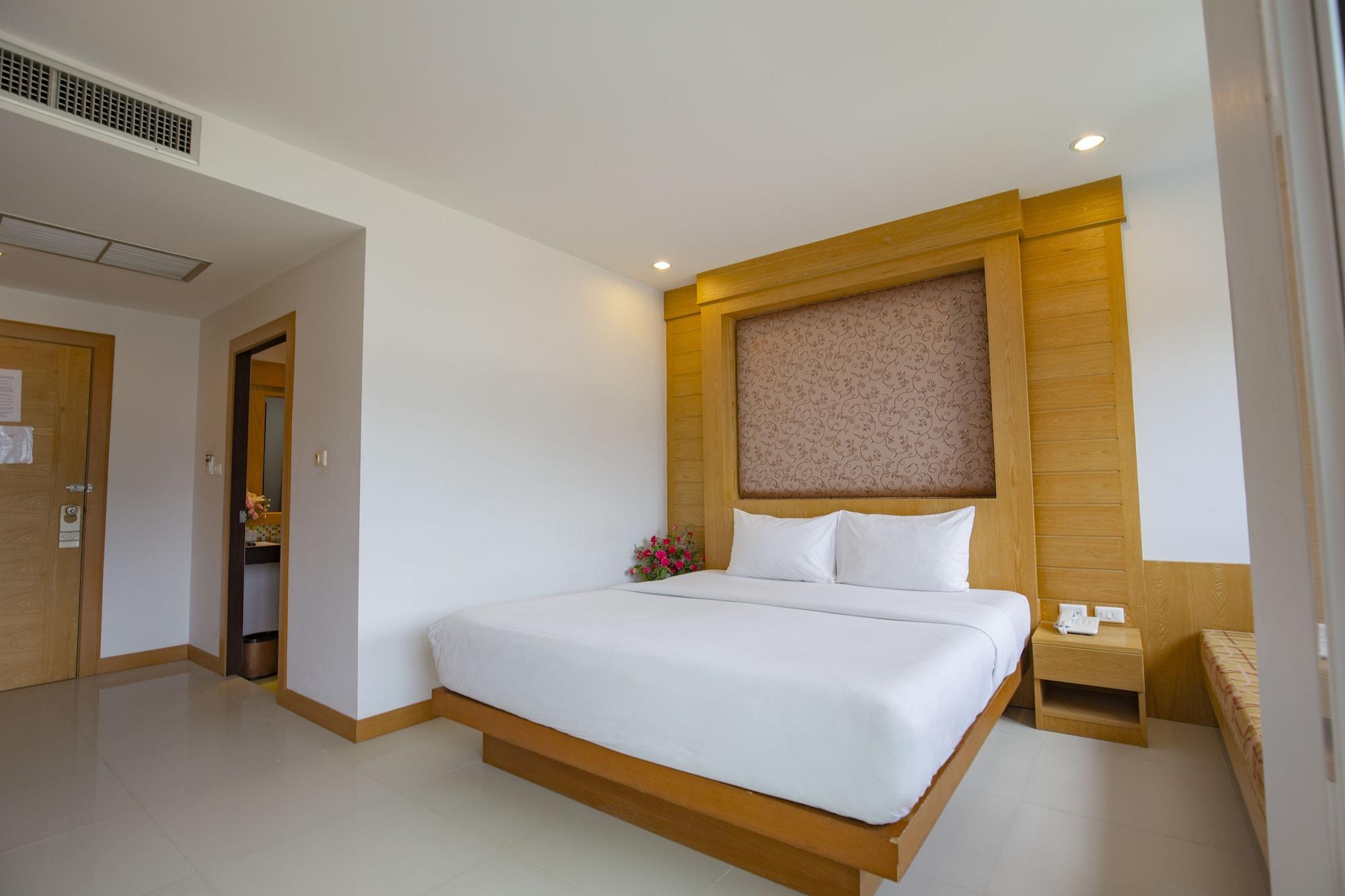 Sungthong Kamala Beach Resort Extérieur photo