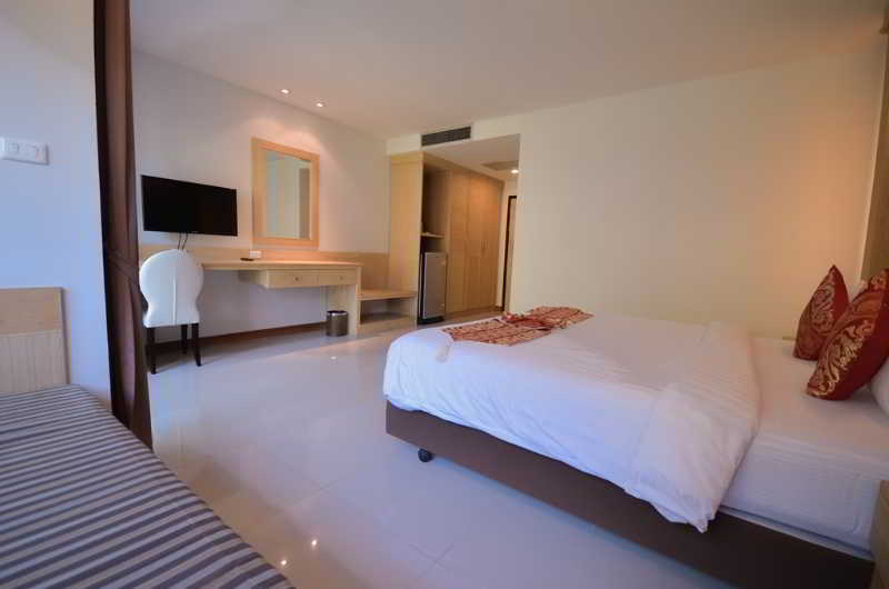 Sungthong Kamala Beach Resort Extérieur photo