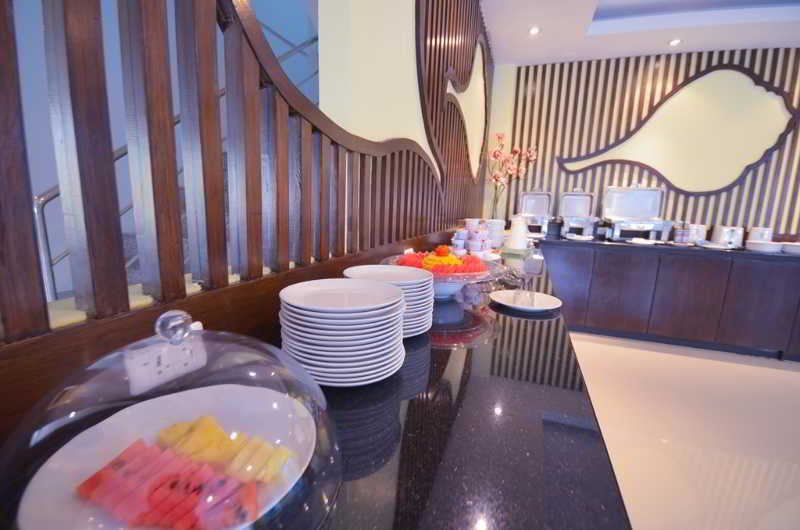 Sungthong Kamala Beach Resort Extérieur photo