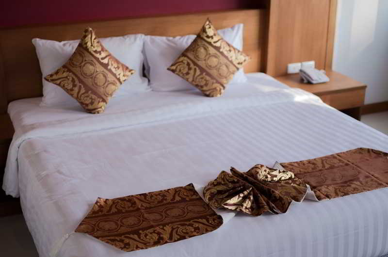 Sungthong Kamala Beach Resort Extérieur photo